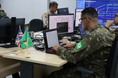 Exército Brasileiro participa de exercício internacional de defesa cibernética