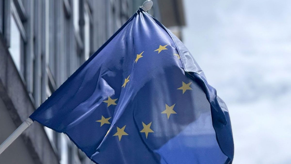 Alta das importações reduz saldo comercial da Europa no fim de 2025