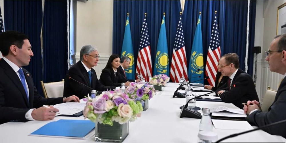 Tokayev reforça agenda econômica do Cazaquistão em visita aos Estados Unidos