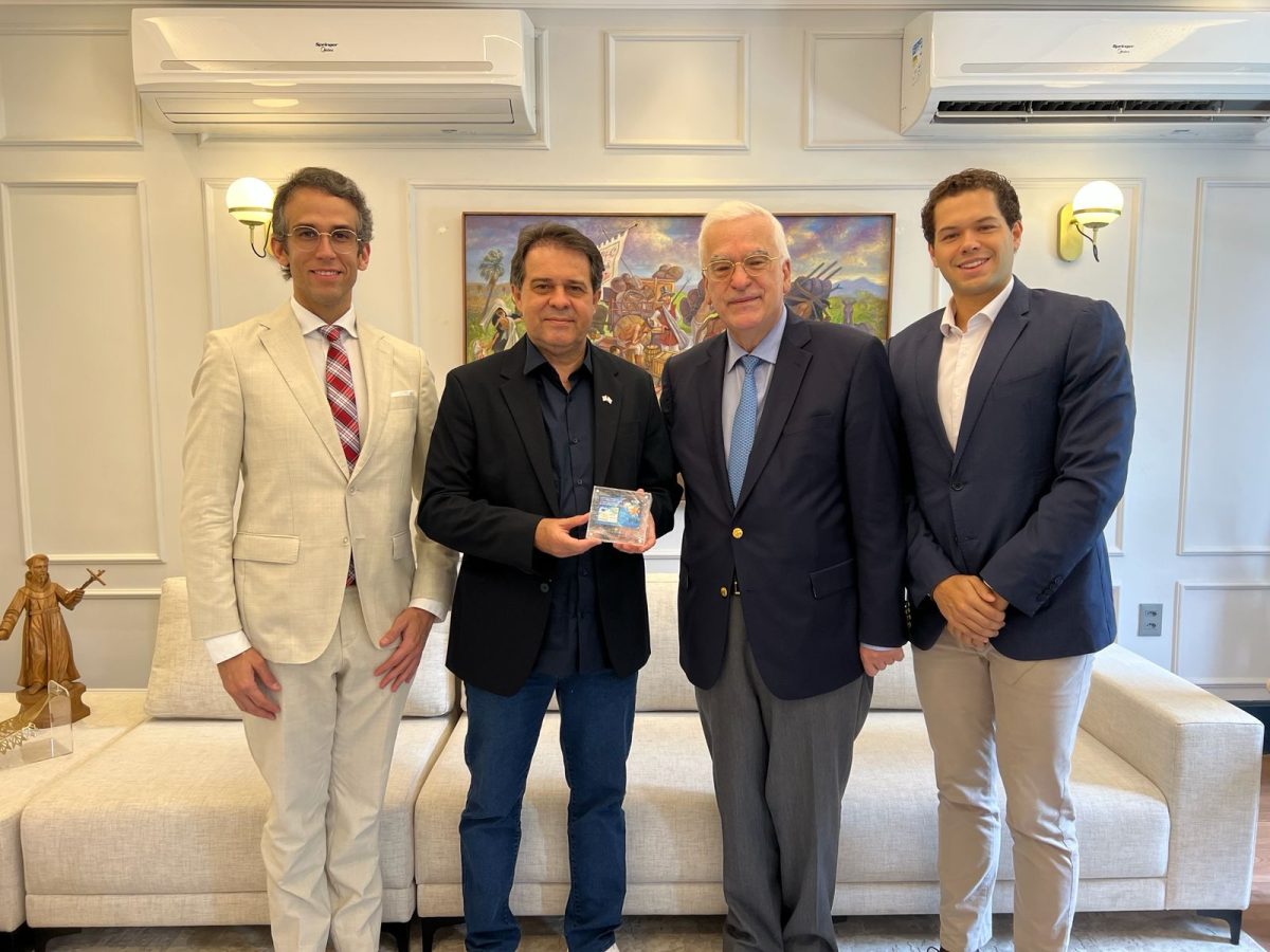 Embaixador de Chipre visita Fortaleza e propõe acordo com cidade de Limassol