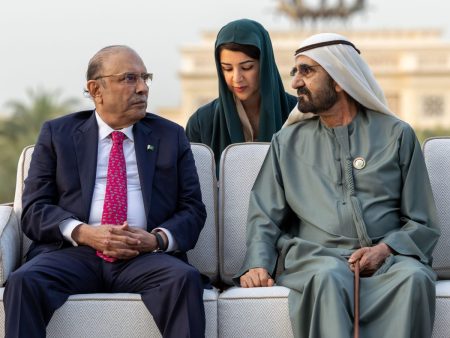 Primeiro-ministro dos Emirados se reúne com presidente do Paquistão em Dubai