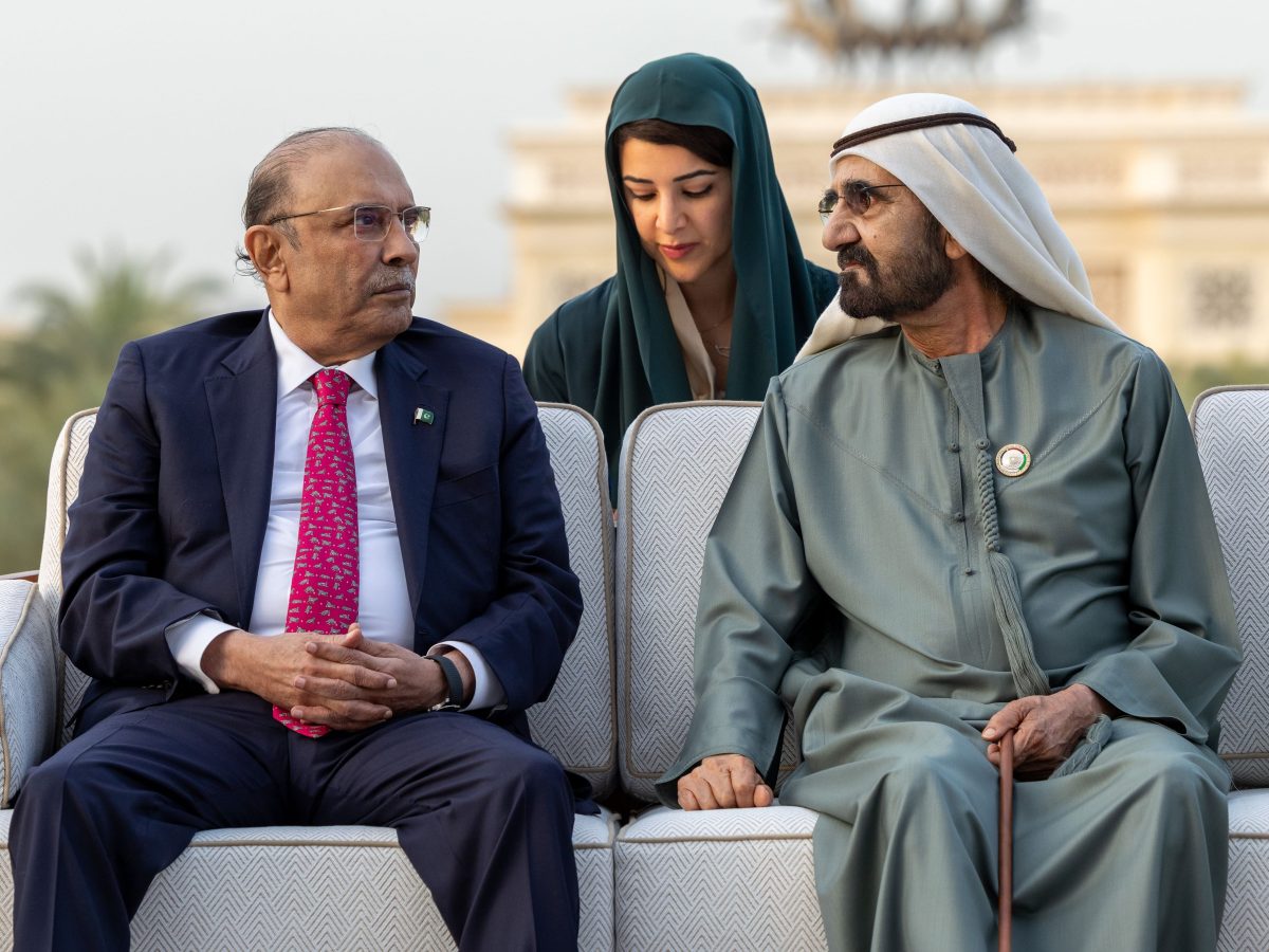 Primeiro-ministro dos Emirados se reúne com presidente do Paquistão em Dubai