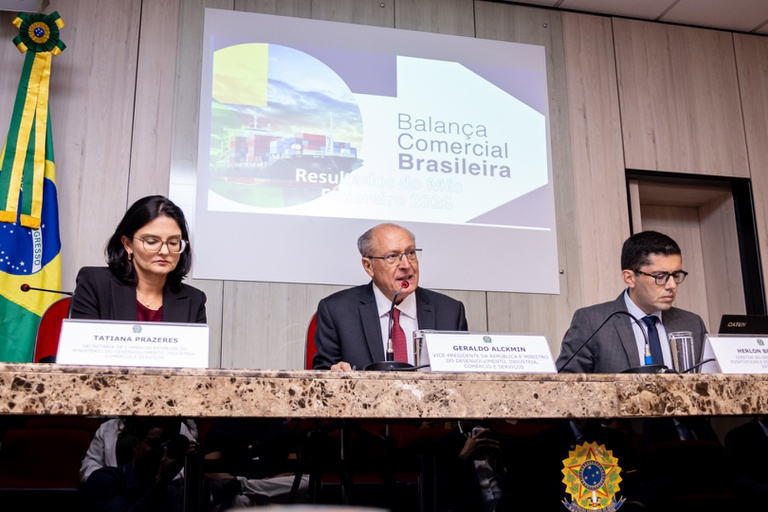 Exportações brasileiras somam US$ 26,3 bilhões em fevereiro e batem recorde para o mês