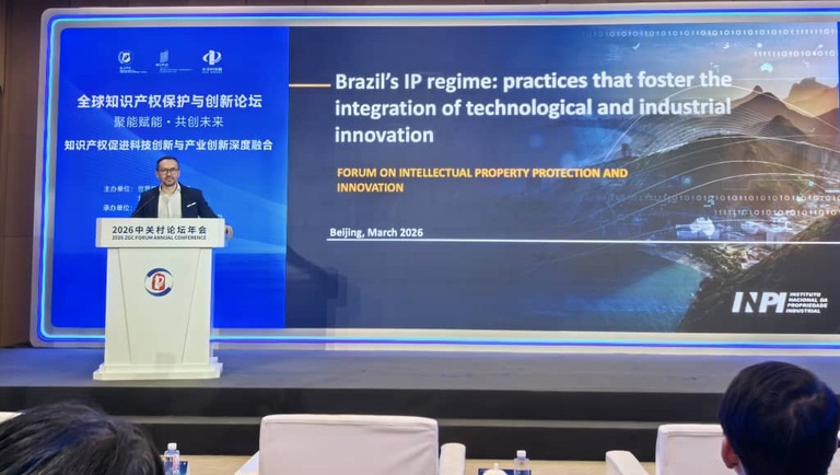 Brasil e China firmam acordo para cooperação em patentes
