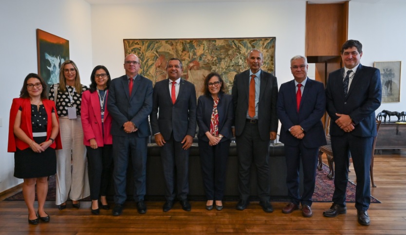 Em Brasília, Secretária-Geral recebe Diretor-Geral do IICA e reforça cooperação agrícola com o Brasil