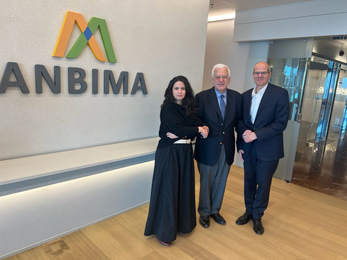 Embaixador da República de Chipre reúne-se com a ANBIMA em São Paulo