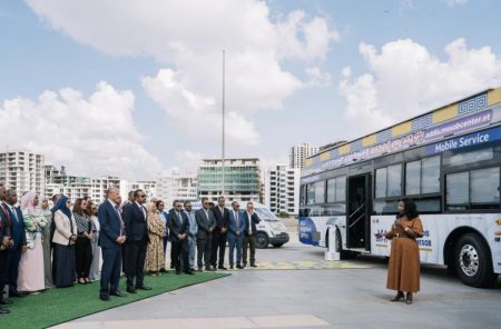 Etiópia lança ônibus móvel para ampliar acesso a serviços públicos