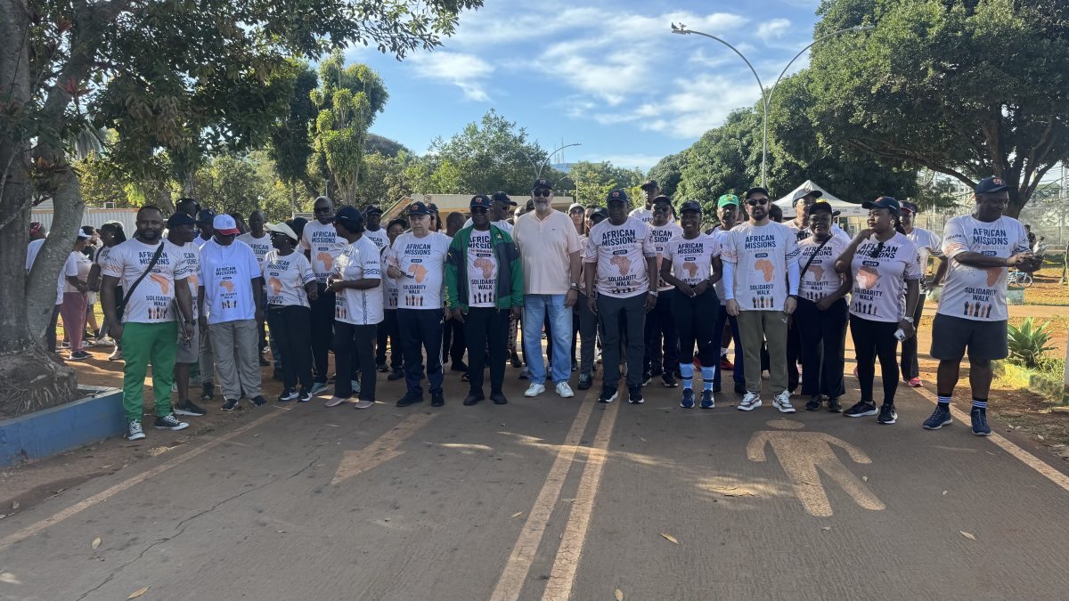 Missões africanas em Brasília promovem caminhada solidária e fortalecem integração com o Brasil