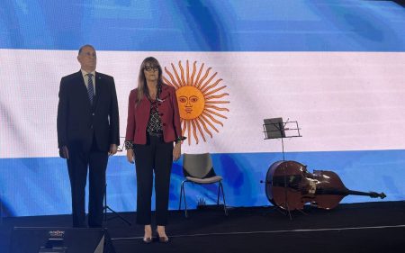 Embaixada da Argentina celebra os 216 anos da Revolução de Maio com cultura, diplomacia e fortalecimento das relações com o Brasil