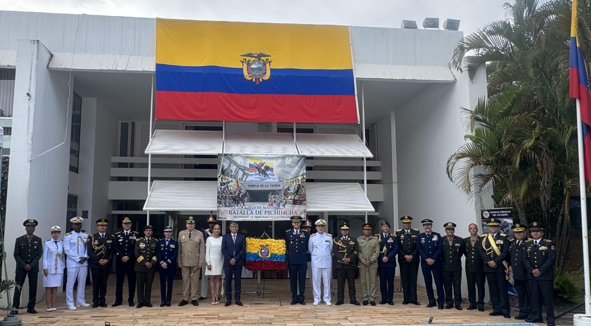 Equador celebra os 204 anos da Batalha de Pichincha e homenageia suas Forças Armadas em cerimônia oficial em Brasília