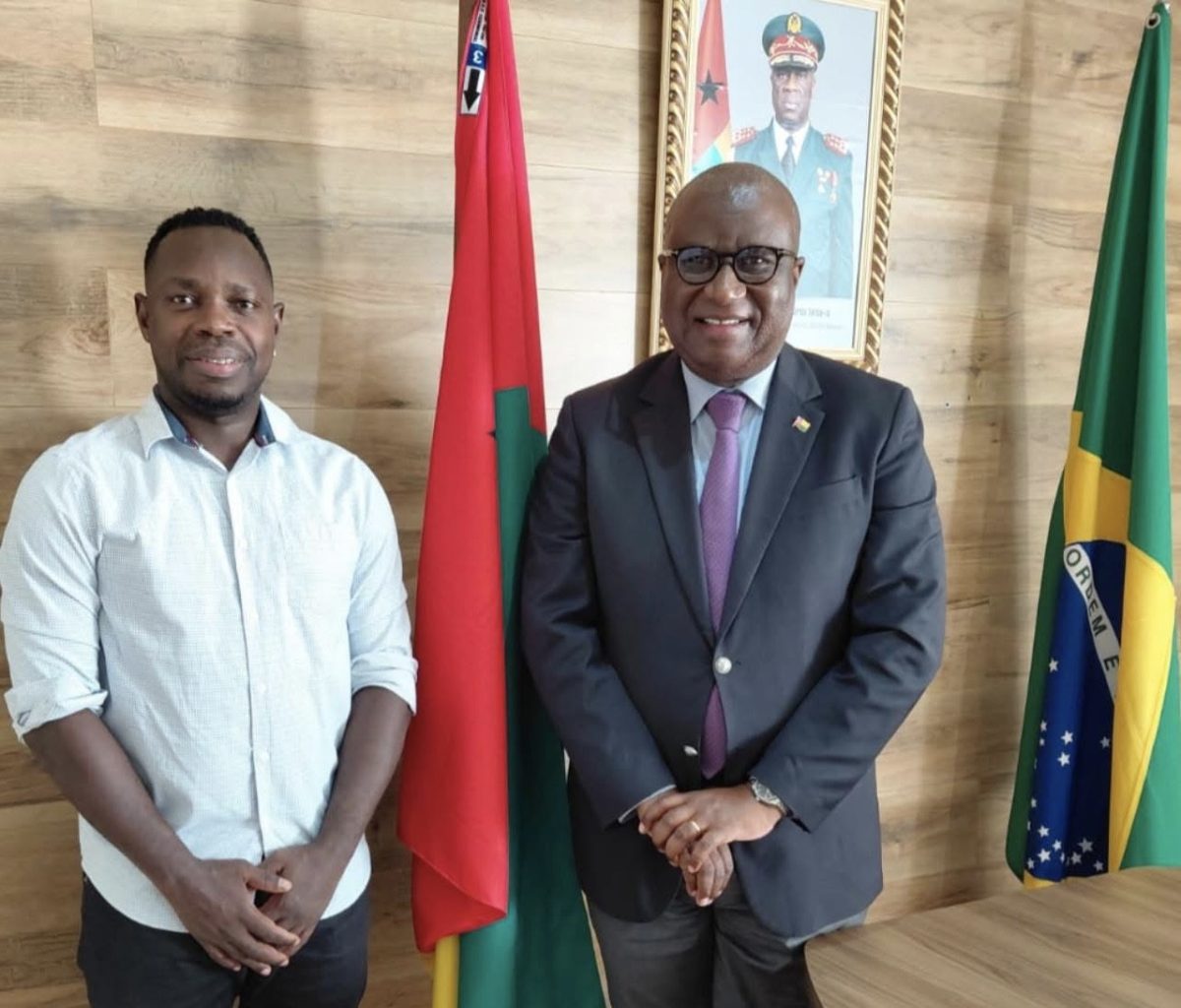 Embaixador da Guiné-Bissau recebe pró-reitor da UNILAB para debater integração de estudantes guineenses no Brasil