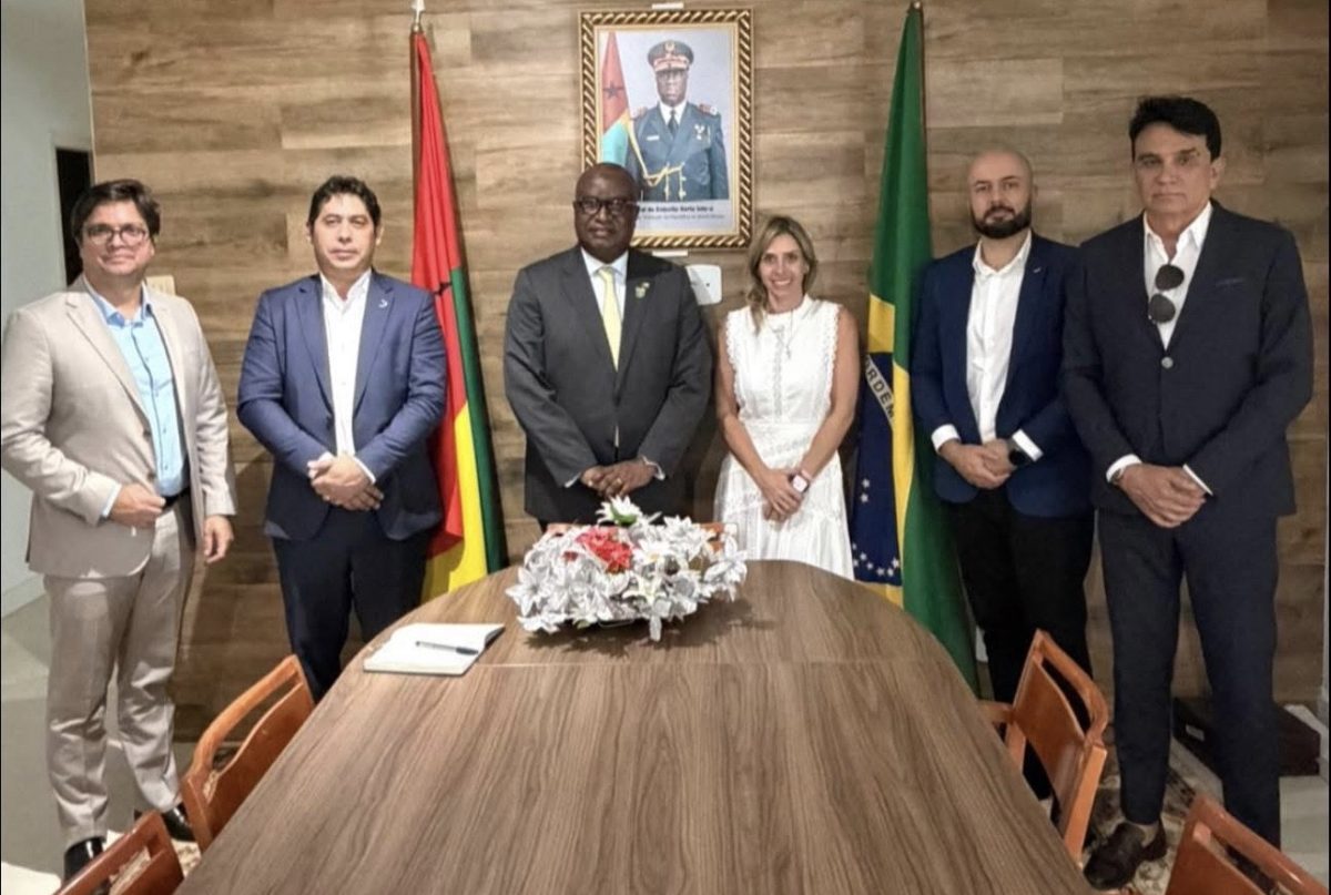 Embaixada da Guiné-Bissau e Estudo Play discutem democratização do acesso à educação e uso de inteligência artificial