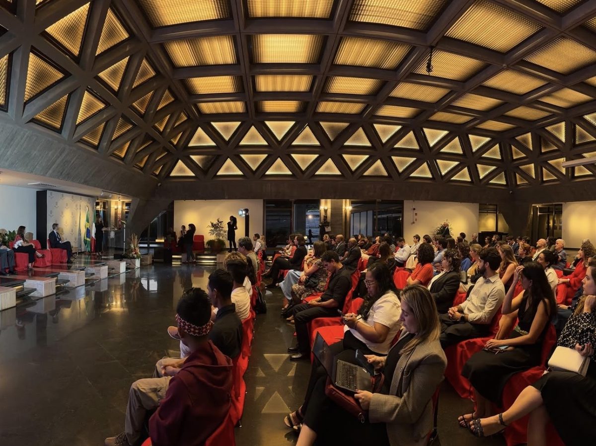 Embaixada da Itália em Brasília apresenta publicação sobre proteção territorial indígena e combate a crimes ambientais