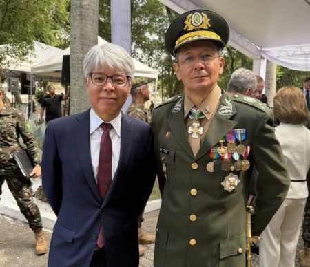 Cônsul-Geral Adjunto do Japão participa de solenidade de Passagem de Comando da EsAO
