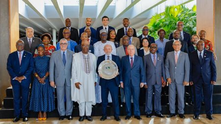“O Brasil estará ao lado da África nessa caminhada”, diz Lula no 1º Fórum de Reitores Brasil-África