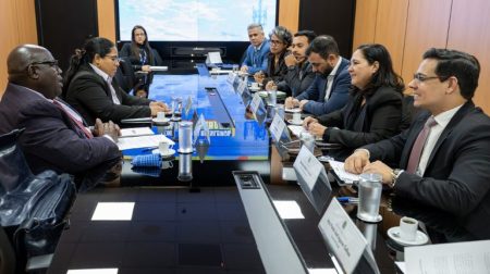 Ministério das Comunicações recebe ministro do Suriname para discutir parcerias em conectividade e telecomunicações