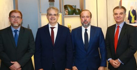 Silveira recebe CEO Global da Serra Verde e reafirma interesse nacional na atração de investimentos em terras raras