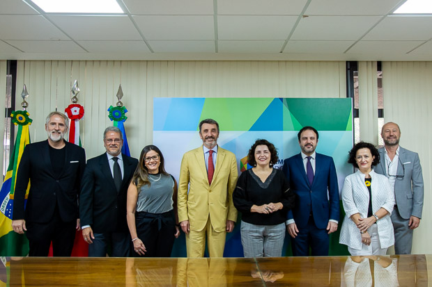 Acordo com Embaixada da Itália pretende ampliar cooperação acadêmica