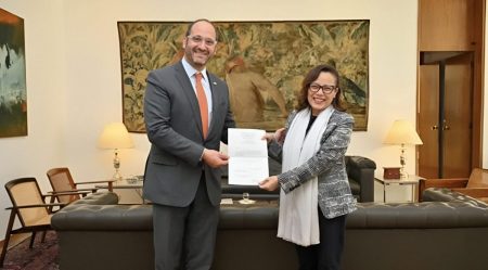 Novo Embaixador do Chile apresenta cópia figuradas das cartas credenciais no Itamaraty