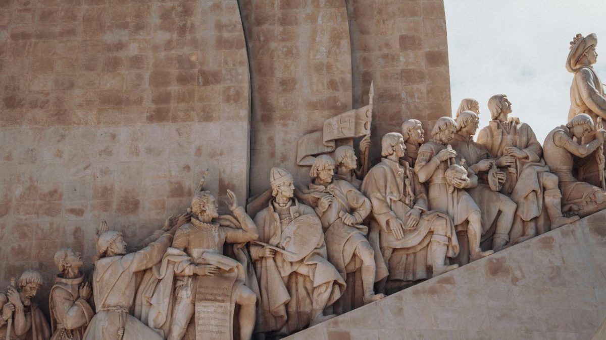 Portugal: terra de Fado, versos e luz