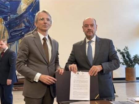 França e Rio de Janeiro firmam acordo para fortalecer o ensino da língua francesa nas escolas estaduais