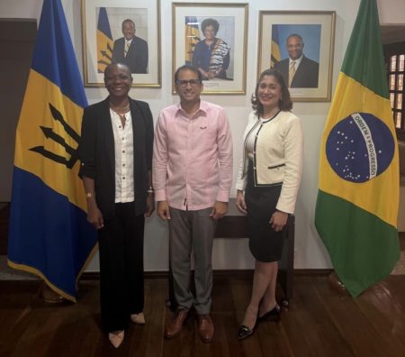 Barbados e República Dominicana reforçam diálogo para ampliar cooperação no Caribe
