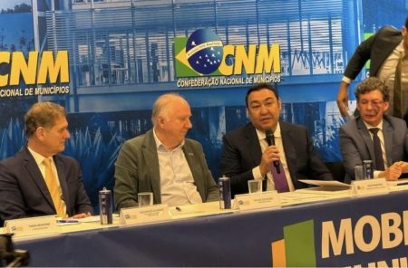 Embaixador do Cazaquistão participa da reunião anual da CNM e destaca fortalecimento da cooperação com municípios brasileiros