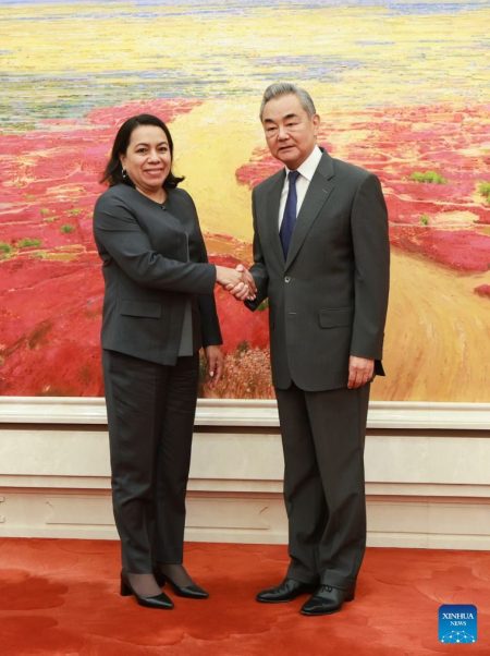 China apoia firmemente causa da ONU, diz chanceler chinês