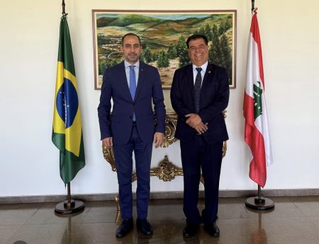 Senador Nelsinho Trad debate fortalecimento da comunidade libanesa e agenda bilateral em encontro na Embaixada do Líbano