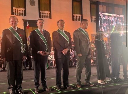 Embaixador do Japão recebe a Ordem do Mérito Anhanguera, maior honraria do Estado de Goiás