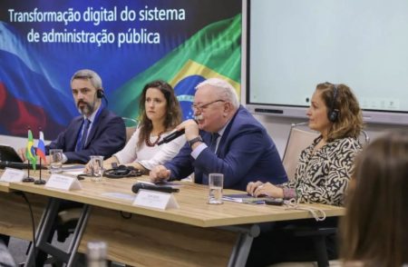 Rússia e Brasil ampliam cooperação na transformação digital da administração pública
