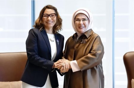 Janja se reúne com primeira-dama da Turquia e destaca cooperação em sustentabilidade